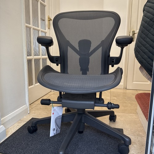 Herman miller aeron chair size - chair,