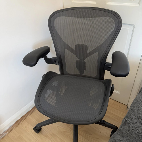 Herman miller aeron chair size - miller,