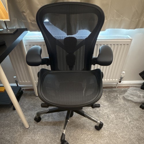Herman miller aeron chair - herman,