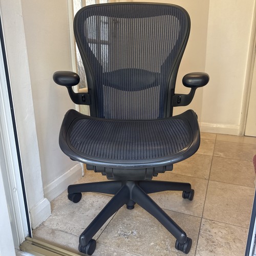 Herman miller aeron chair size - herman,