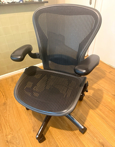Herman miller aeron black - herman,