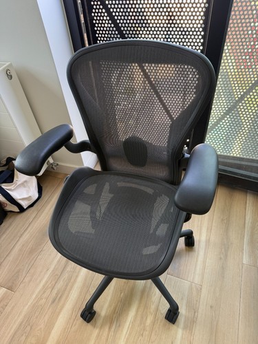 Herman miller aeron - herman, ergonomic