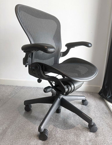 Herman miller aeron black - miller,
