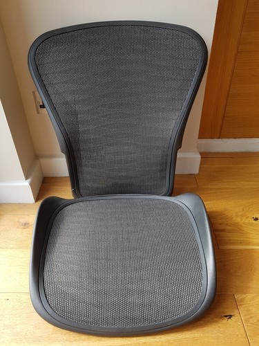 Herman miller size tuxedo - size,
