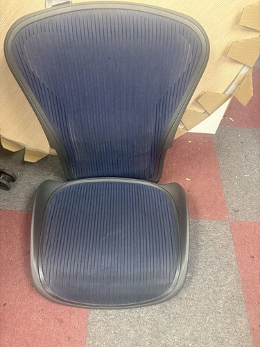 Herman miller aeron - miller,