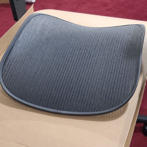Herman miller aeron - miller, b