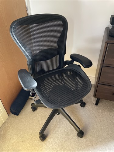 Herman miller aeron - miller, chair