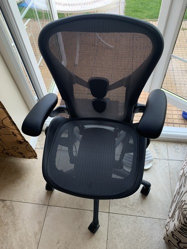 Herman miller aeron - miller, chair